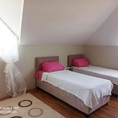 Muestakil Havuzlu Deniz Manzarali Фоча